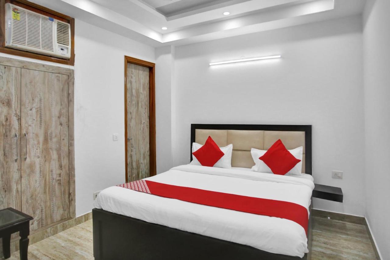 OYO 82100 Golden Residency Noida Eksteriør billede