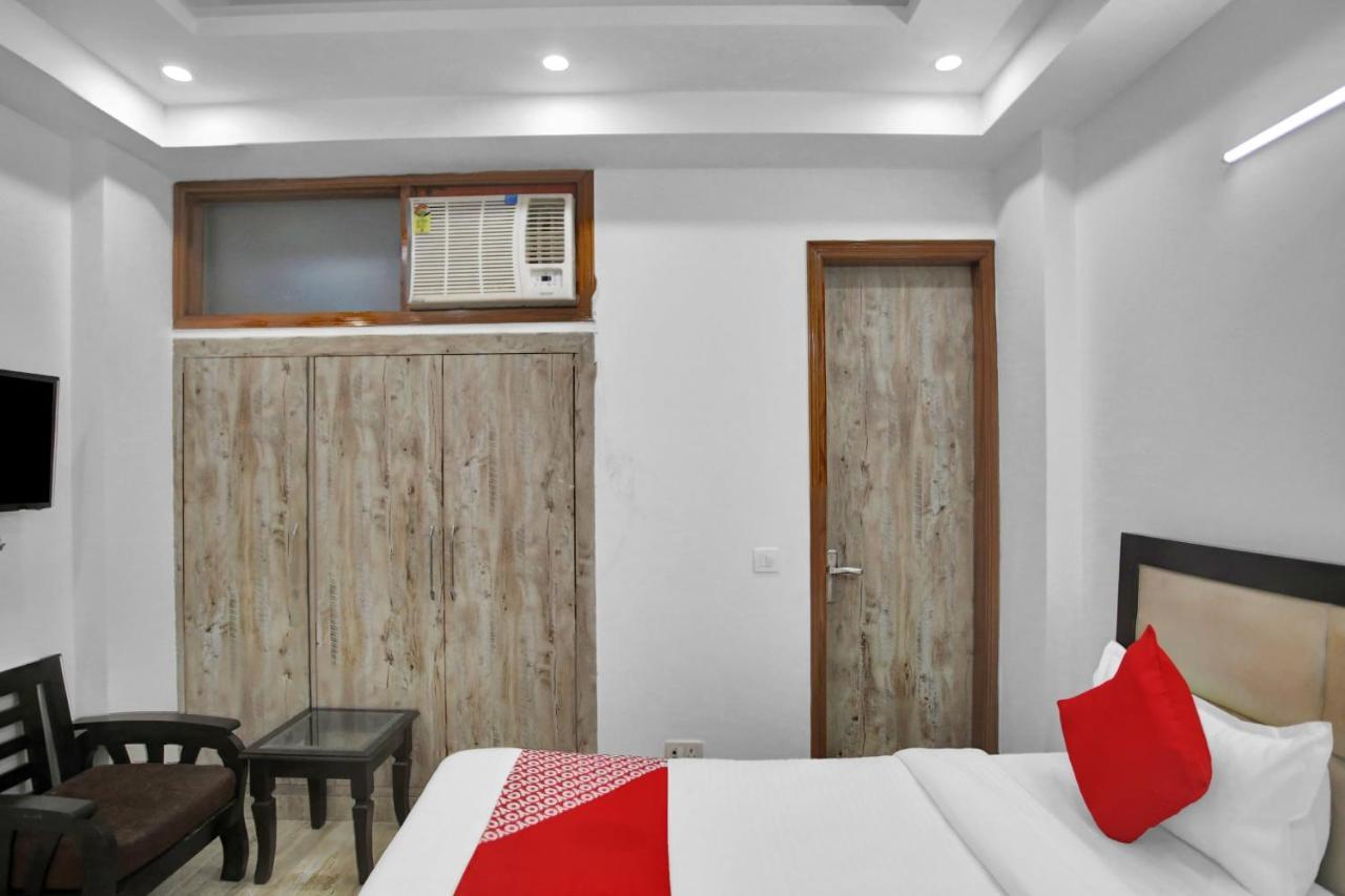 OYO 82100 Golden Residency Noida Eksteriør billede
