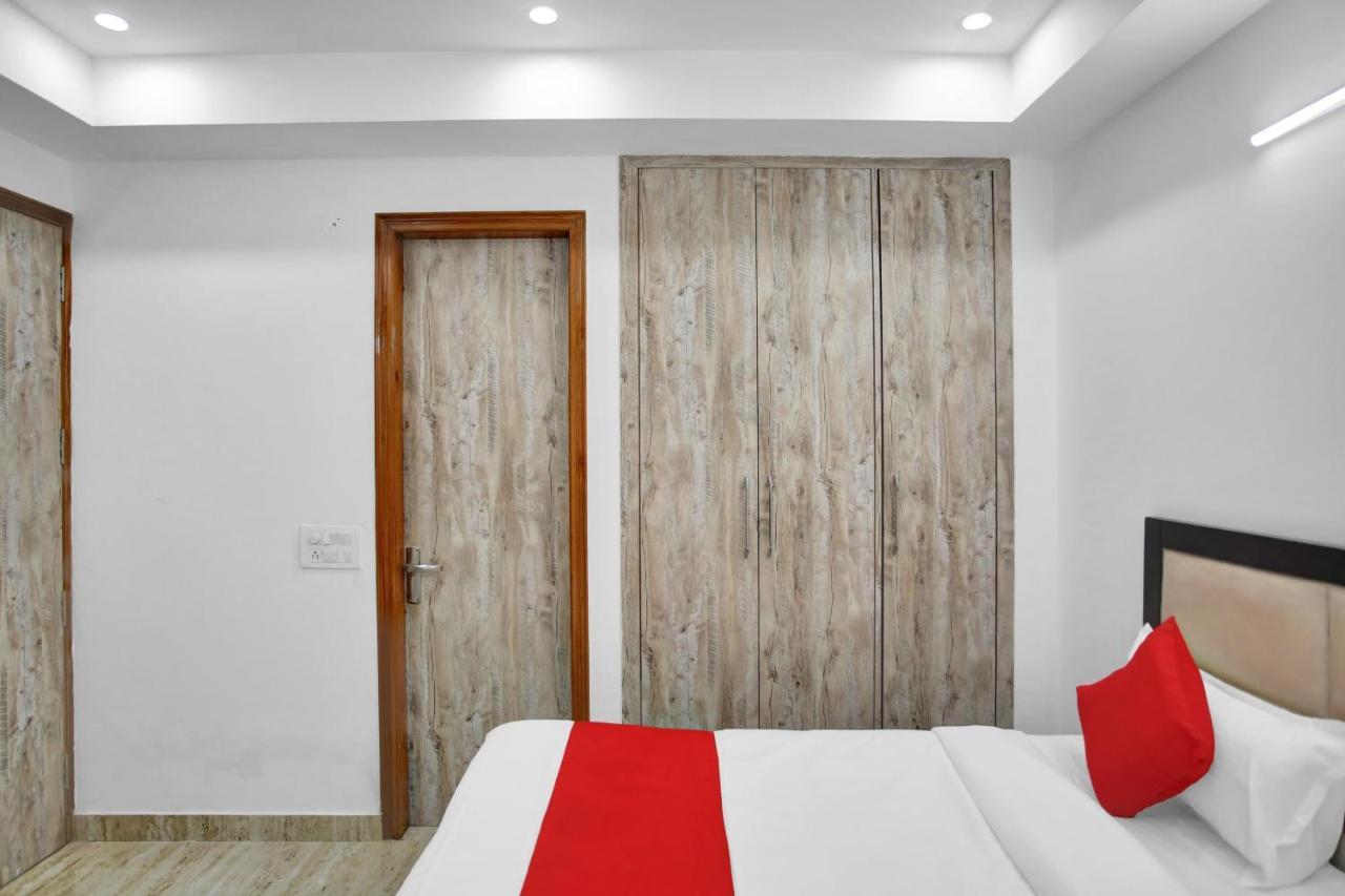 OYO 82100 Golden Residency Noida Eksteriør billede