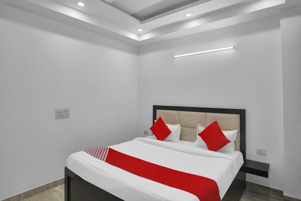OYO 82100 Golden Residency Noida Eksteriør billede