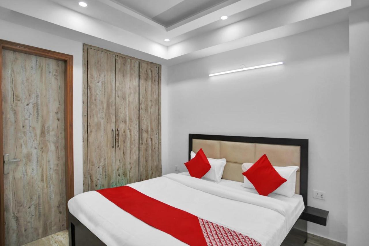OYO 82100 Golden Residency Noida Eksteriør billede