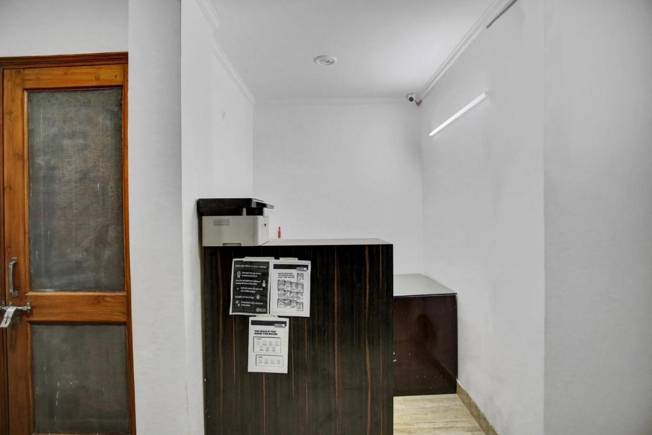 OYO 82100 Golden Residency Noida Eksteriør billede