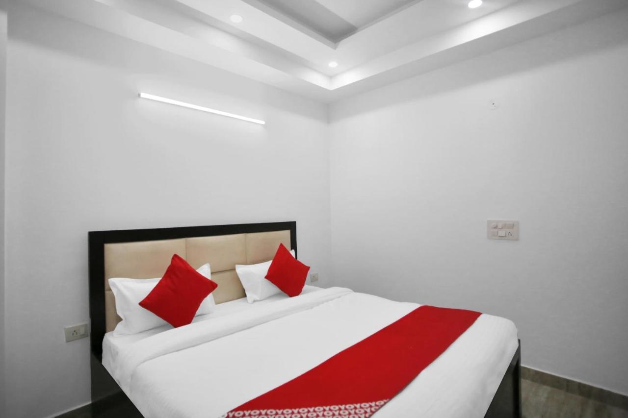 OYO 82100 Golden Residency Noida Eksteriør billede