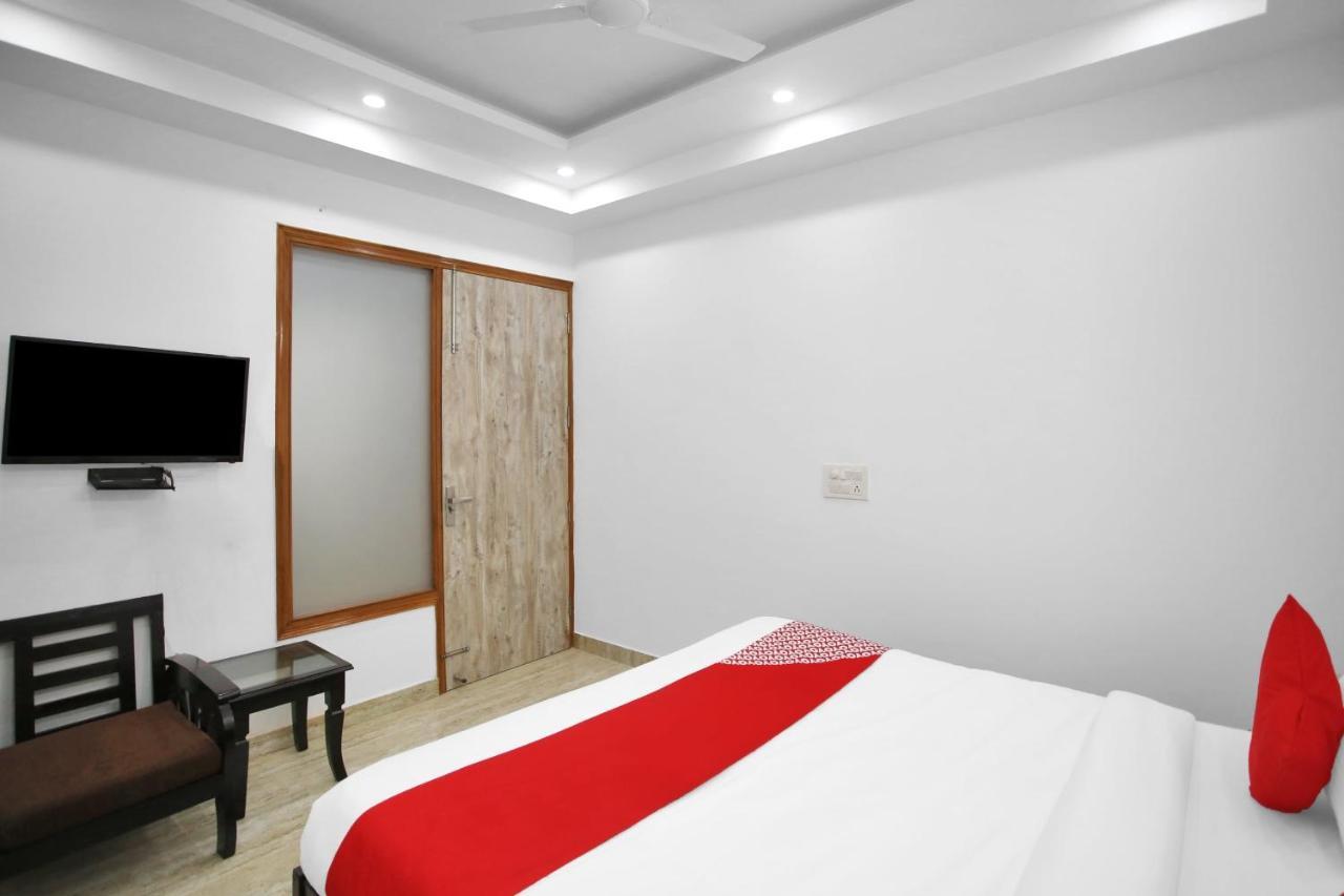 OYO 82100 Golden Residency Noida Eksteriør billede